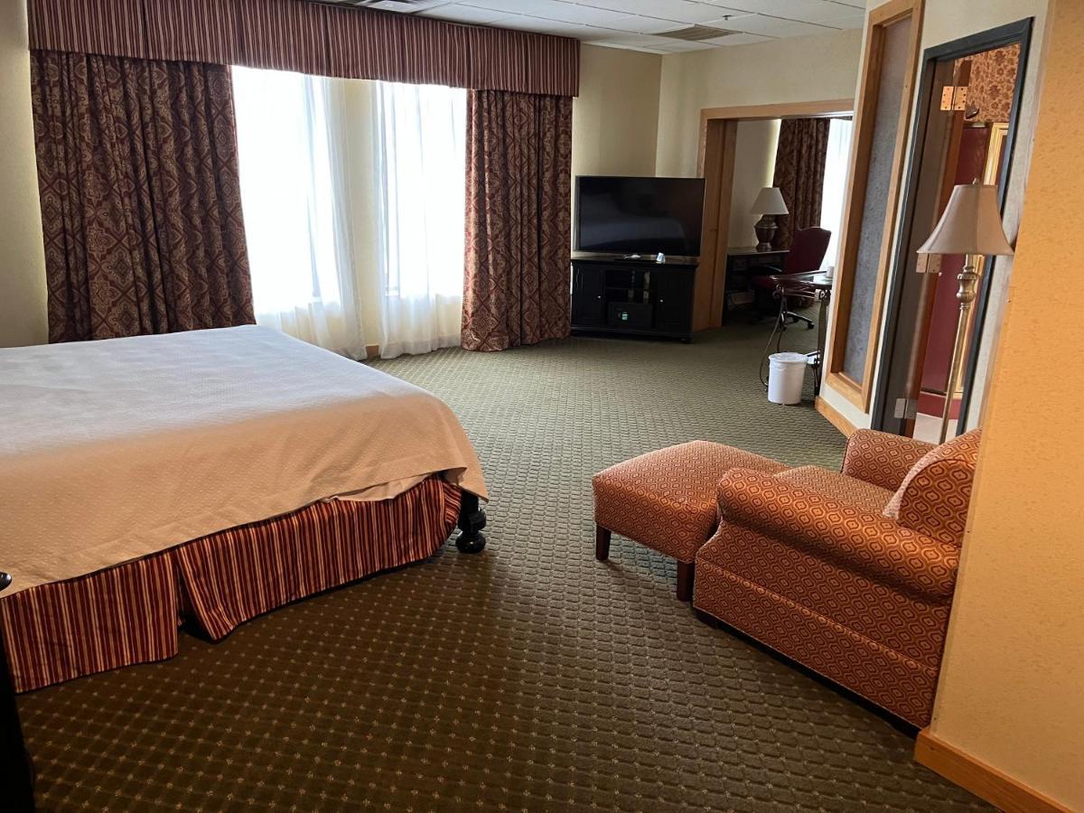 Days Inn & Suites By Wyndham Sutton Flatwoods Luaran gambar