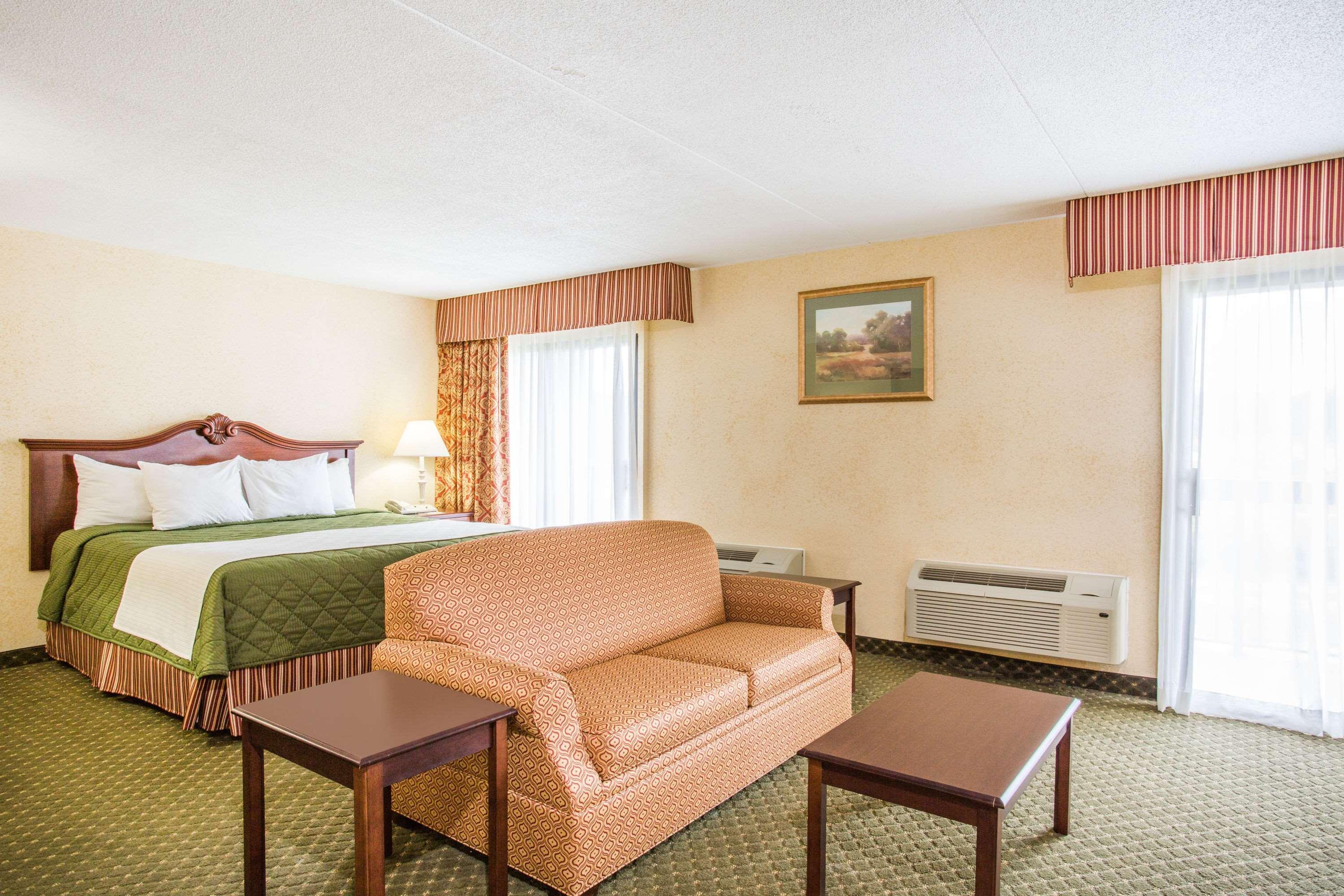 Days Inn & Suites By Wyndham Sutton Flatwoods Luaran gambar